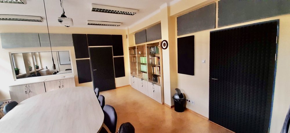 sala do dyskusji grupowych na Wydziale Ekonomiczno-Socjologicznym UŁ